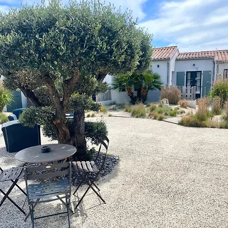 Fleur De Re Hotel 3*