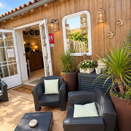 Fleur De Ré Hotel 3*