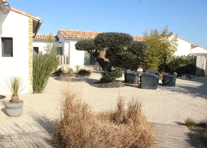 Fleur De Re Hotel 3*