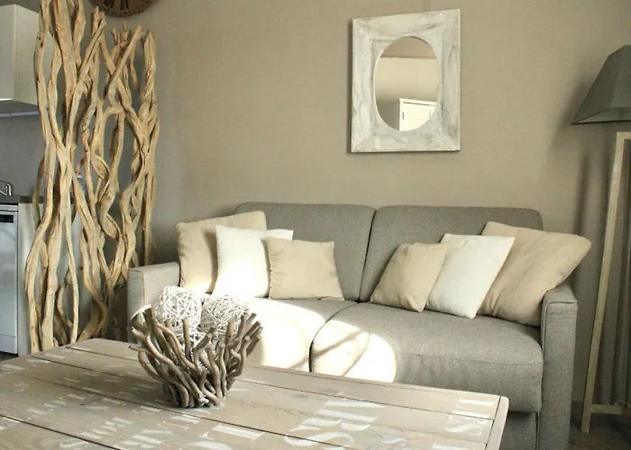 Hotel Fleur De Ré 3*